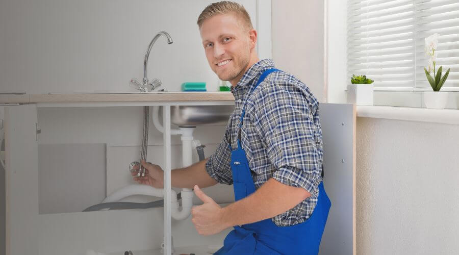 Expert burst pipe repair services in Negley, OH